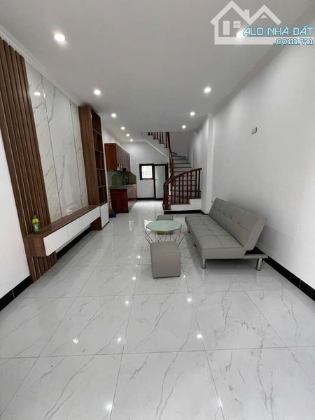 Bán Nhà Xuân Đỉnh, Gần ngõ ô tô, 3 bước ra ĐSQ Hàn,54m2, 5 tầng Hơn 11 tỷ