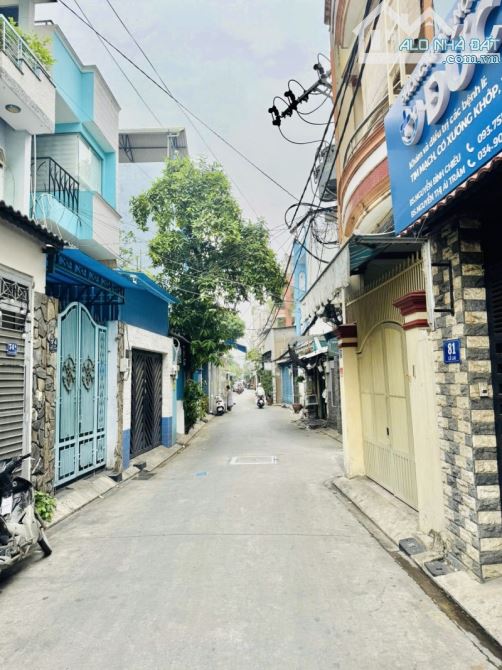 Nhà Lê Lai_ P12 Tân Bình. DT 130m2. 3 tầng. Ngang 7m nở hậu. Giá 8.8 tỷ.