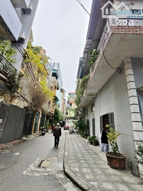 -Bán nhà trung tâm quận HBT, 80m2 phân lô vỉa hè, 7 chỗ vào nhà, 6 tầng thang máy. 17tỷ