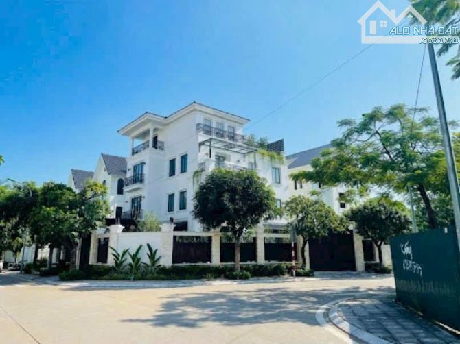 Bán biệt thự đơn lập, Mặt phố lê trọng tấn hà đông 242m2 x 4T x mt 32m, Vỉa hè doanh đỉnh