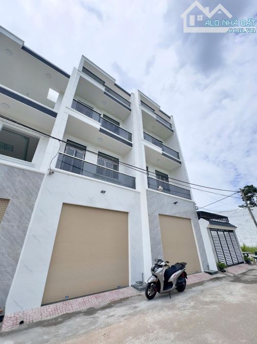 BÁN NHÀ 1TRỆT 3LẦU. DT: 90M2 (DT SÀN: 263M2) KDC HOÀNG MINH CHÁNH P.HOÁ AN. GIÁ CHỈ 4,7 TỶ