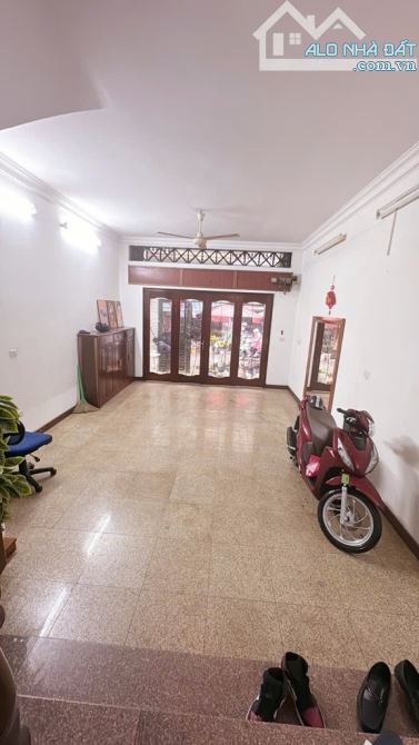 Bán nhà mặt đường Trần Khát Chân 80m2 x 5 tầng mặt tiền 5m. Giá = 21 tỷ