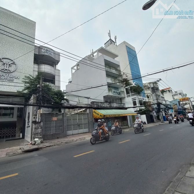 Khuôn Đất Đẹp (450m2)  Hẻm 72/ Nhất Chi Mai , Phường 13, Tân Bình. Giá 50 tỷ