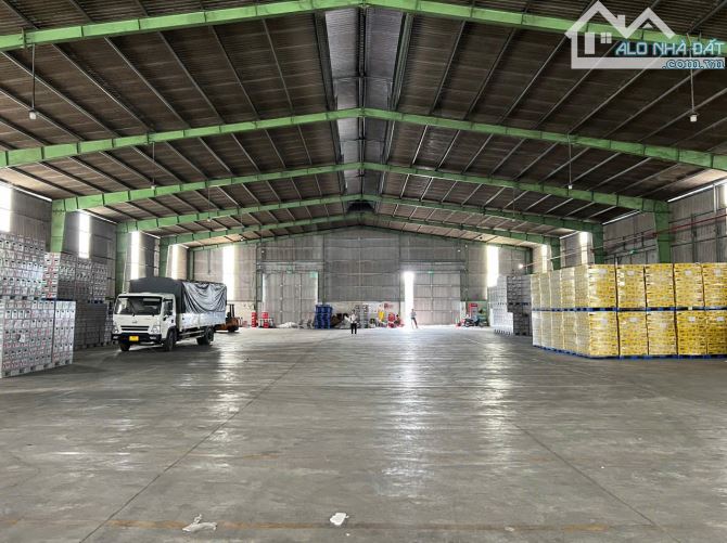 Kho xưởng 2.000m² có PCCC và điện 3 pha, trong khu công nghiệp Tân Phú Thạnh, lộ Cont