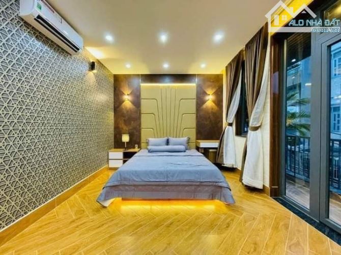 Bán Nhà Trích Sài HỒ TÂY - 38m- Mặt Hồ Tây- Kinh Doanh Sâm Uất- 3 Mặt Thoáng- Ô Tô Đỗ - 1