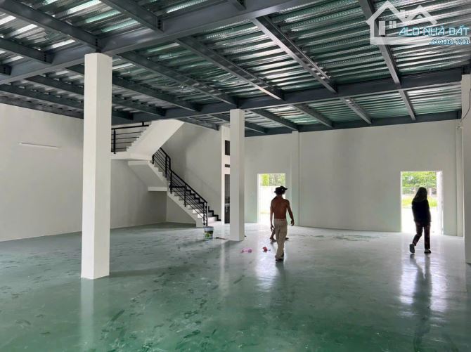 BÁN XƯỞNG TRỆT LẦU 1.300M² ĐƯỜNG NHỊ BÌNH, HÓC MÔN GIÁP Q12 GIÁ RẺ - 1