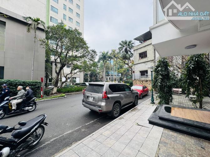 Bán biệt thự đẹp phố Hoàng Hoa Thám, Ba Đình. 160m2 4T, MT7m, vỉa hè, oto tránh. 39,39 tỷ. - 1
