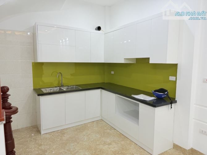 BÁN NHÀ GẦN CẦU NHẬT TÂN, LẠC LONG QUÂN, HƠN 7 TỶ - 1