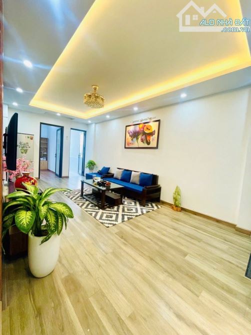 Bán nhà chung cư Nam Trung Yên: 62m2 chỉ 4 tỷ 18 2 ngủ, sổ đỏ lâu dài, nhà đẹp ở luôn, khu - 1