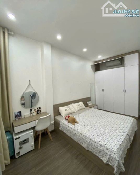 Hiếm! Mặt phố Tô Hiệu, Hà Đông, DT 50m2, 4 tầng, kinh doanh, vỉa hè rộng, chỉ 17.2 tỷ - 1