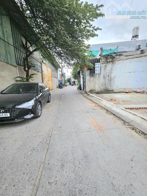 2 lô đất 4mx19m hẻm xe hơi đường Nguyễn Văn Qúa , ĐHT giá chỉ 4.4 tỷ - 2