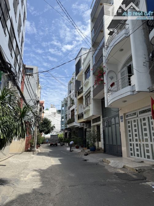 CẦN BÁN CĂN NHÀ 5 TẦNG, NGAY KHU VIP NGUYỄN HỒNG ĐÀO TÂN BÌNH,KHU AN NINH HẺM 12mét - 1