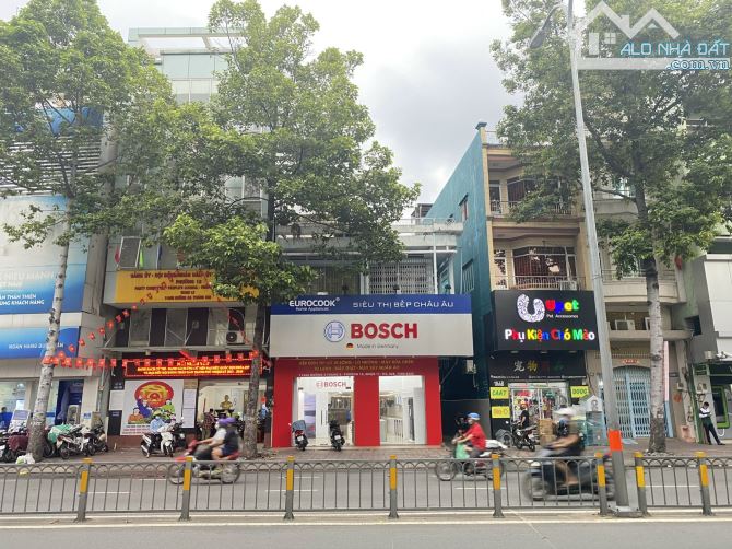 Bán nhà GÓC 2MT 1168A đường 3/2, Quận 11 - DTCN 83.4m2, DTSD 212m2 - 1