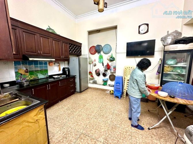 Bán nhà phố Tôn Đức Thắng - Sát phố - oto - 68m2, 5T, MT 5m - Kinh doanh - 19 tỷ 5. - 1