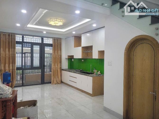 Ban nhà 2 mặt tiền , DT 47m2 , khu vực VIP quan bình tân - 1