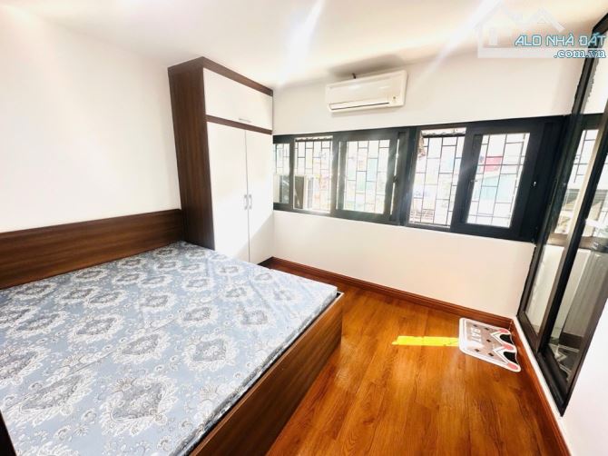 Bán nhà 60m 2ngủ full nội thất, phố Bạch Mai, ô tô đỗ, sổ đỏ, vị trí đẹp, chỉ 2,39tỷ. - 1