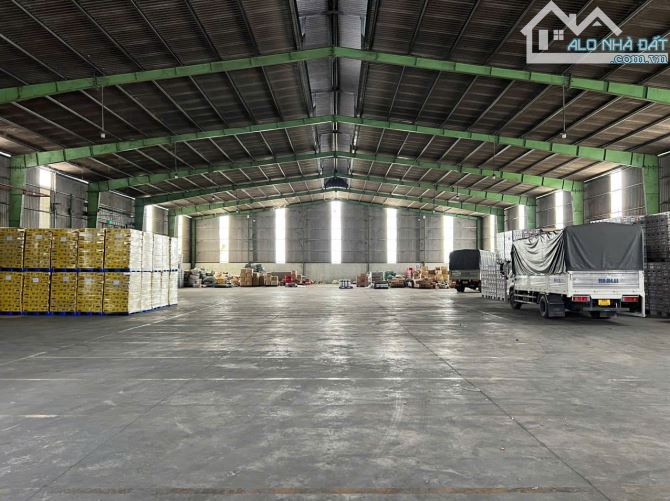 Kho xưởng 2.000m² có PCCC và điện 3 pha, trong khu công nghiệp Tân Phú Thạnh, lộ Cont - 1