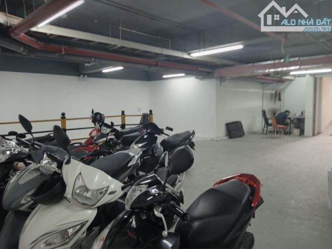 Bán tòa nhà 8 tầng mặt phố Minh Khai 350m2, mặt tiền 11m, giá 168 tỷ - 1
