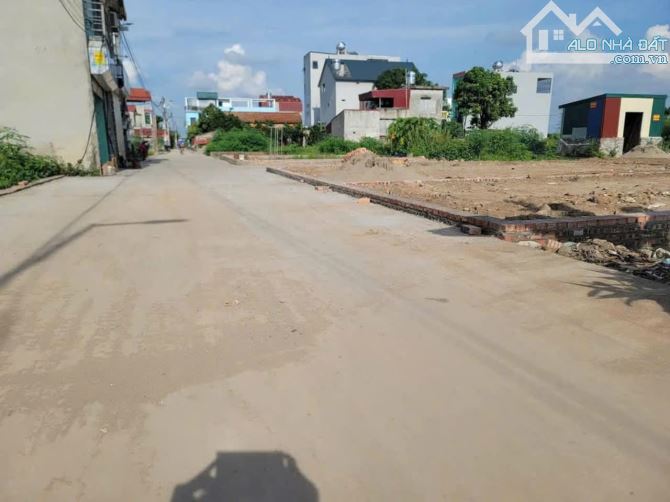 E CẦN BÁN NHANH  50M ĐẤT Ở ĐÔ THỊ ĐƯỜNG Ô TÔ NGÕ THÔNG, QUANG MINH, MÊ LINH, HÀ NỘI. - 2