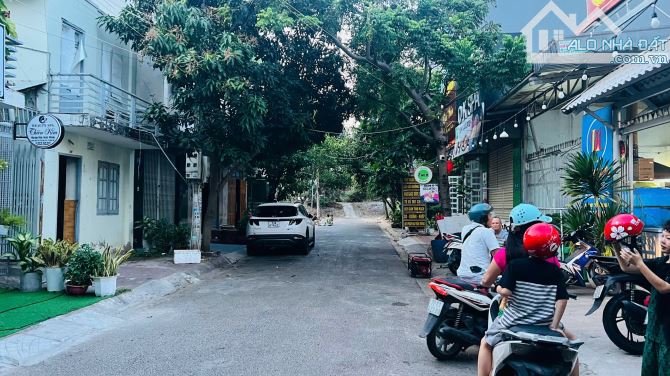 Bán đất biệt thự Khu 18 tầng ( Seaview ), P.10, Vũng Tàu. Giá 18 tỷ - 2