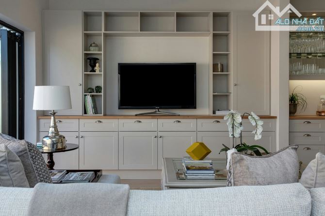 Cần bán chung cư 3 phòng ngủ Phố Nguyễn Tuân giá 6 tỷ. - 2