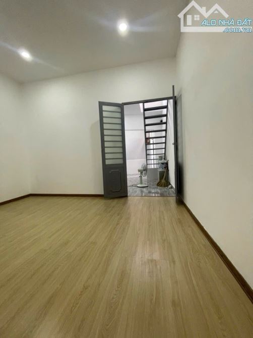 Cần Bán Gấp Giá Rẻ Nhà 1/HXT đường Tân Thành Tân Phú DT khủng 6mx10m 3 Tầng chỉ 4.5 Tỷ - 2