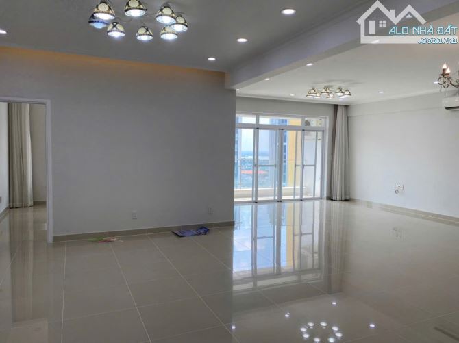 Bán nhanh căn hộ cao cấp Riverside Residence, 180m2, Phú Mỹ Hưng, Quận 7 - 2