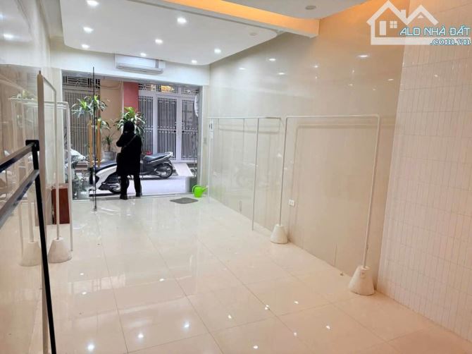 Bán nhà phố Lý Nam Đế 41m2, 4 tầng cực đẹp phân lô ô tô an sinh đỉnh quận Hoàn Kiếm - 2