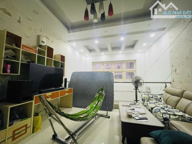 Bình Tân, mặt tiền kinh doanh- Nhà đẹp 4 tầng, 100m2 (5x20) giáp Tân Phú, Quận 6 - 2