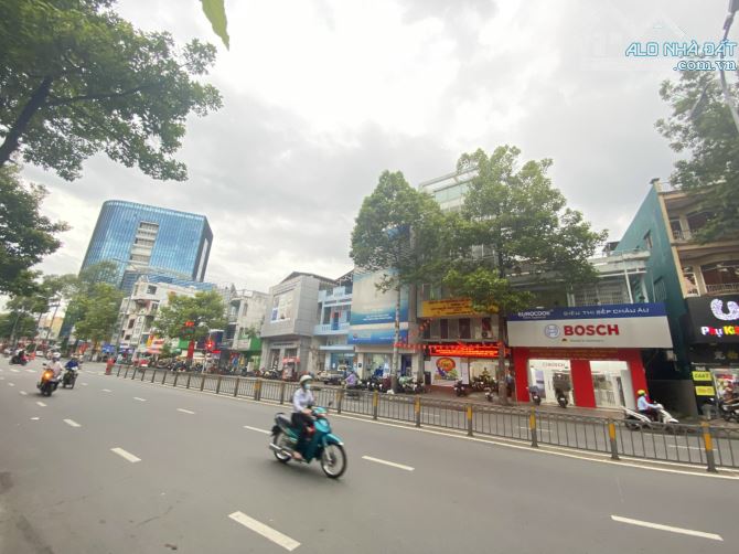 Bán nhà GÓC 2MT 1168A đường 3/2, Quận 11 - DTCN 83.4m2, DTSD 212m2 - 2