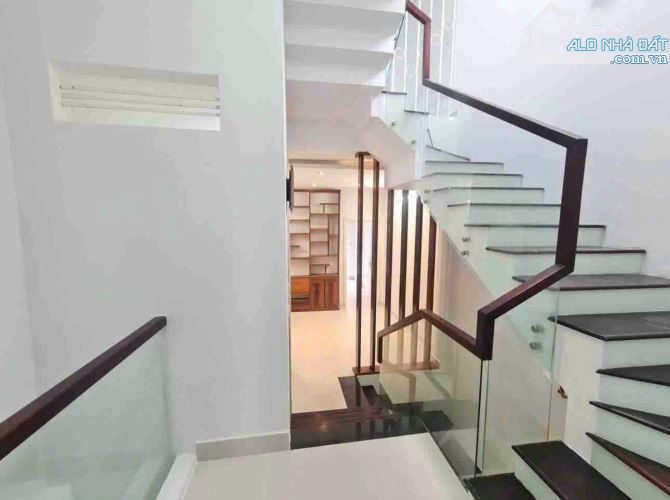 SIÊU HÓT KIỆT Ô TÔ ĐƯỜNG TIỂU LA  70M2 3 TẦNG MỚI ĐẸP VÀO Ở NGAY CHỈ 4 TỶ X - 2