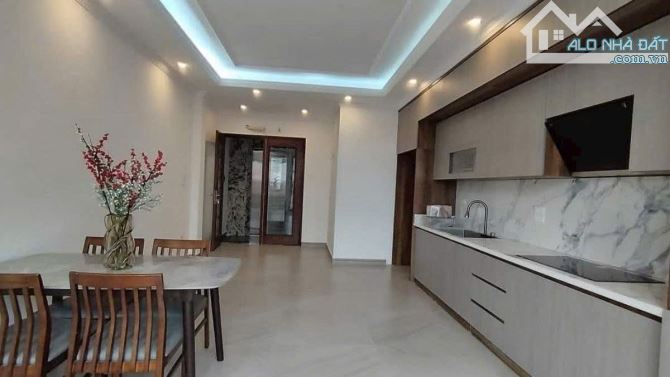 PHÂN LÔ PHÙNG CHÍ KIÊN Gara OTO, Ngõ Thông Cách 1 Nhà Ra Phố 50m2 MT 4.5m, 8 tầng 17 Tỷ - 2