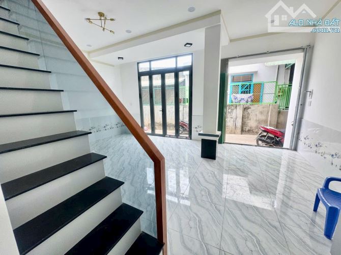 CHỦ GỞI BÁN NHÀ 1TRỆT 1LẦU. DT: 51M2 (DT SÀN: 102M2) NGAY UBND P.TÂN VẠN. GIÁ CHỈ 1,970 TỶ - 2