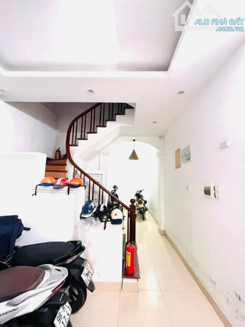 NHỈNH 9 TỶ CÓ NHÀ ĐẸP PHÁO ĐÀI LÁNG DT 45M² 7T MT 4,2M NGÕ THÔNG THOÁNG, Ô TÔ TRÁNH, DÒNG - 2