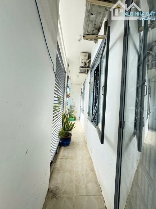 Bán nhà đẹp hẻm xe tăng - 62m2, 2 tầng, Lã Xuân Oai - Chỉ 5.6 tỷ - 2