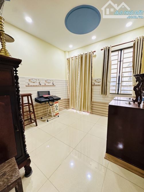 Nhà Bán , Hoàng Hoa Thám ,Phú Nhuận , 68m2, giá 8,3 Tỷ TL - 2