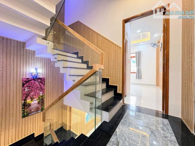 Nhà đẹp, Bình Tân, 5 tầng, Giá 6,3 tỷ - 2