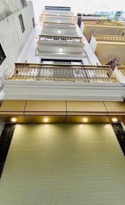 Bán Nhà Trích Sài HỒ TÂY - 38m- Mặt Hồ Tây- Kinh Doanh Sâm Uất- 3 Mặt Thoáng- Ô Tô Đỗ - 3