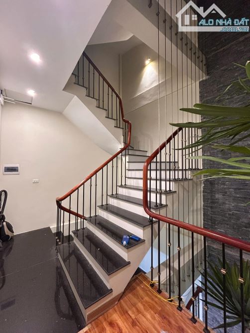 BÁN NHÀ KHUẤT DUY TIẾN THANH XUÂN, GẦN PHỐ PHÂN LÔ OTO ĐỖ CỬA, 52M 5T HAI THOÁNG, 15.X TỶ - 3