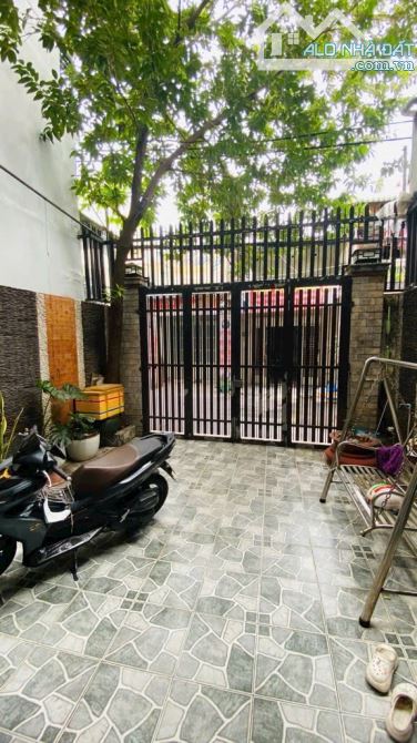 Lê đức thọ. Mặt tiền 8m thông. 5x20 97 m2. 4 tầng. Giá mềm nhất khu vực - 3