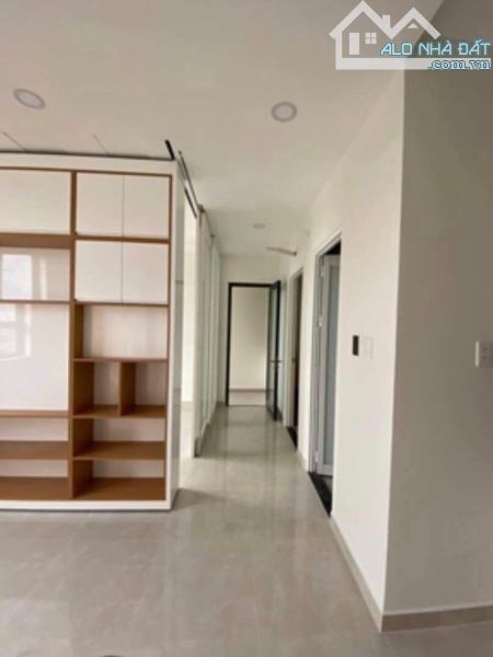 Cần bán căn hộ 55m2, tầng 17 , view đẹp về CITY , chung cư Sài Gòn Intela - 3