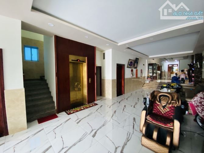 Bán Khách sạn 5 tầng - 337m2, mặt tiền đường 215, TP.Thủ Đức, giá siêu hời chỉ 27.5 tỷ - 3