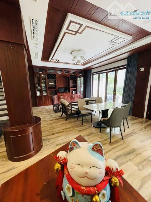 Bán biệt thự đẹp phố Hoàng Hoa Thám, Ba Đình. 160m2 4T, MT7m, vỉa hè, oto tránh. 39,39 tỷ. - 4
