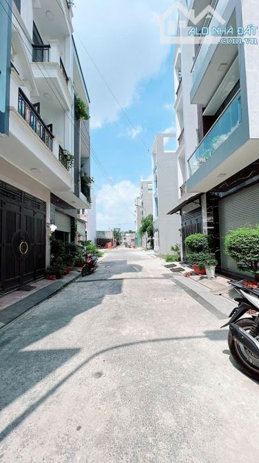 Bình Tân - Nhà hẻm Đường số 7 - BHH - Nhà mới 4 tấm - Hẻm nhựa 7m - Sổ hồng riêng - 4