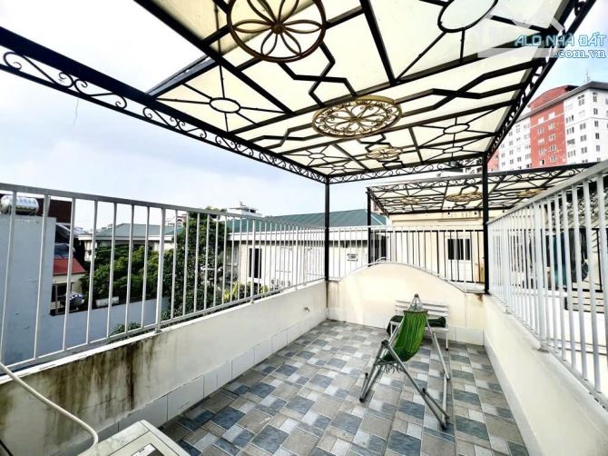 HIẾM - NGUYỄN VĂN CỪ - LONG BIÊN - 1P SANG PHỐ - OTO - 37M2 - 5 TẦNG - 6TY5 - 4