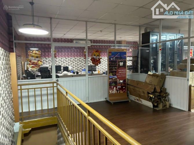 Bán nhà 9x38 mặt tiền Trung Mỹ Tây 12, giáp Gò Vấp, tặng nhà xưởng - 4