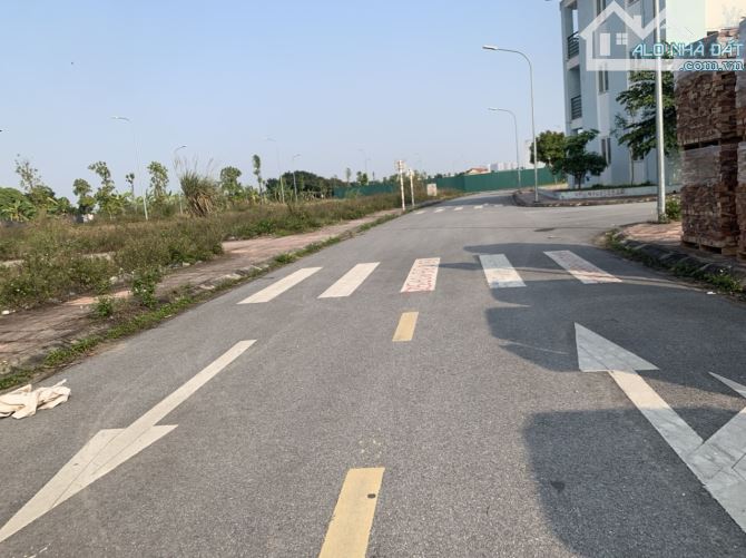 Cần tiền lấy vợ bán gấp 75m đất đấu giá Cự Khối hướng Nam siêu mát mẻ - 5