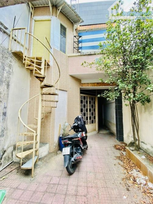 Nhà Lê Lai_ P12 Tân Bình. DT 130m2. 3 tầng. Ngang 7m nở hậu. Giá 8.8 tỷ. - 5
