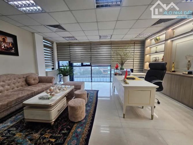 Bán nhà mặt phố nguyễn trãi. 45m². 8tâng. MT 6.2. Giá 40ty - 5