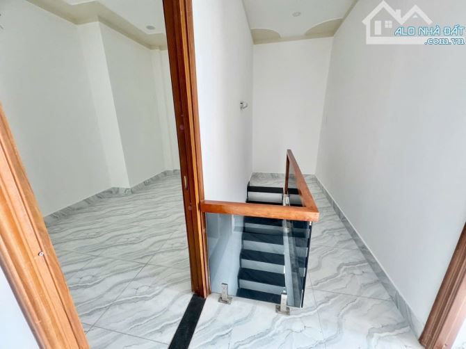 CHỦ GỞI BÁN NHÀ 1TRỆT 1LẦU. DT: 51M2 (DT SÀN: 102M2) NGAY UBND P.TÂN VẠN. GIÁ CHỈ 1,970 TỶ - 5